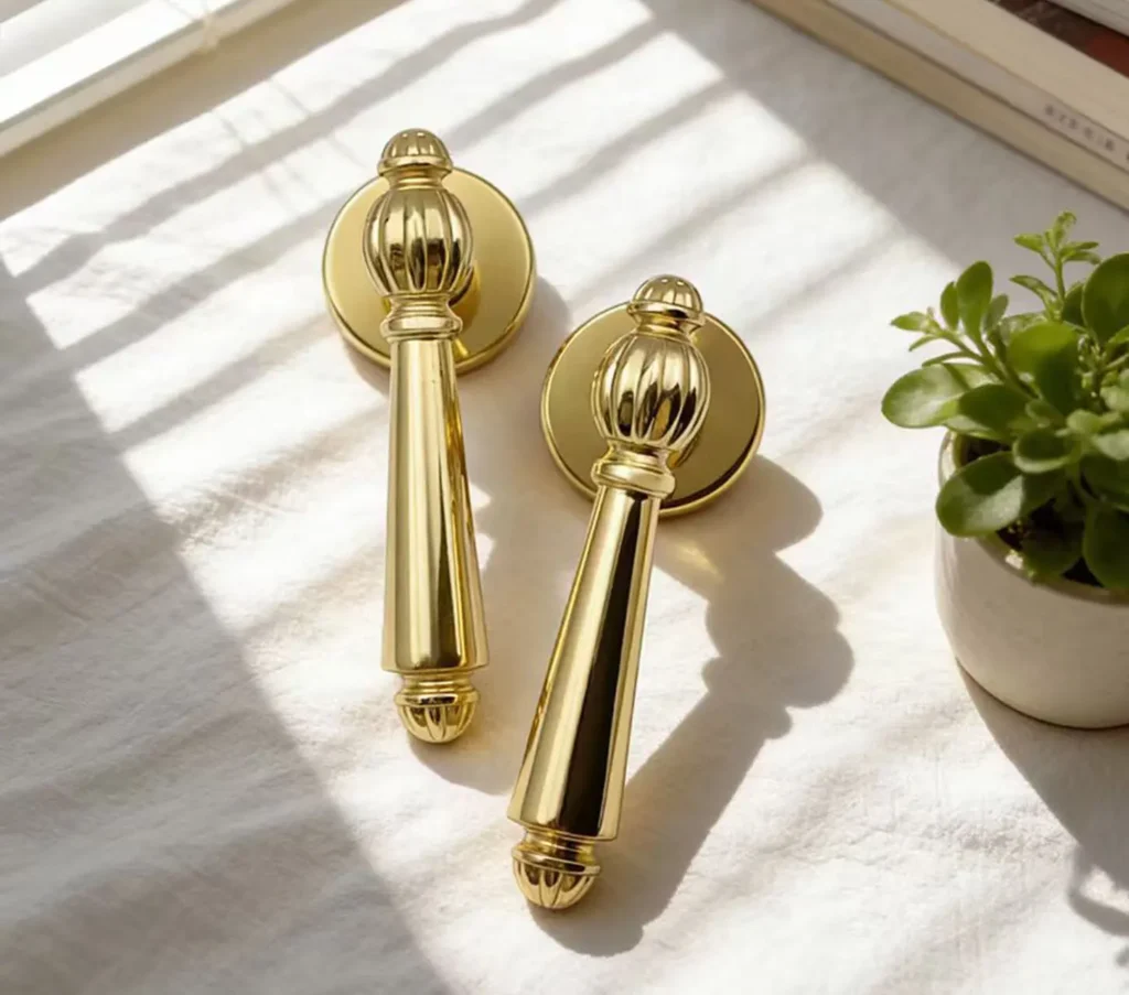 Interior Door Handle with Lock
