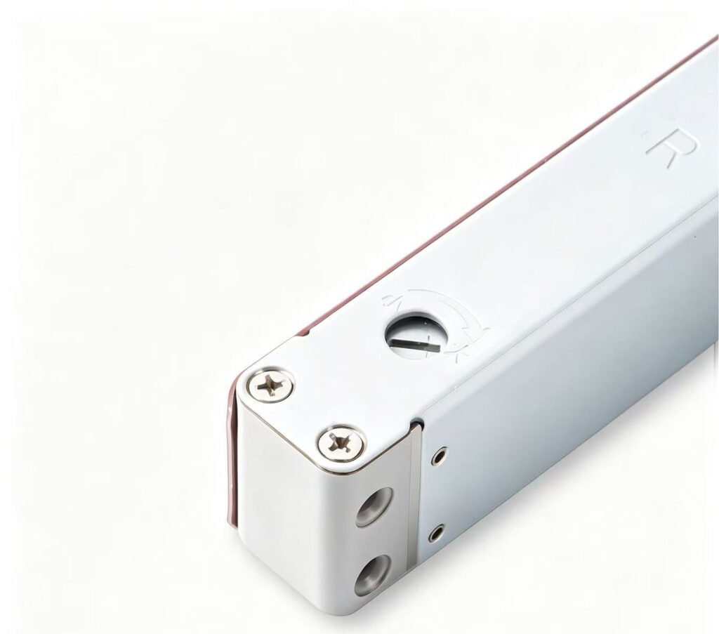 Top mounted hydraulic door closer